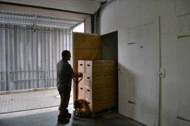 Lagerhaus Klook Einlagerung in einen Lagerraum / einer Lagerbox im Erdgeschoß